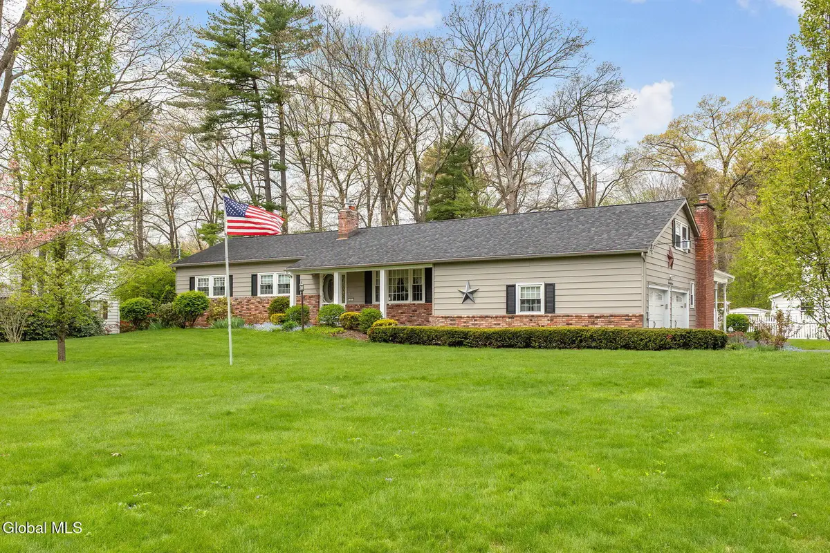 17 Barcelona Drive, Clifton Park, NY 12065 - #1