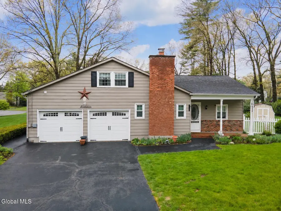 17 Barcelona Drive, Clifton Park, NY 12065 - #3