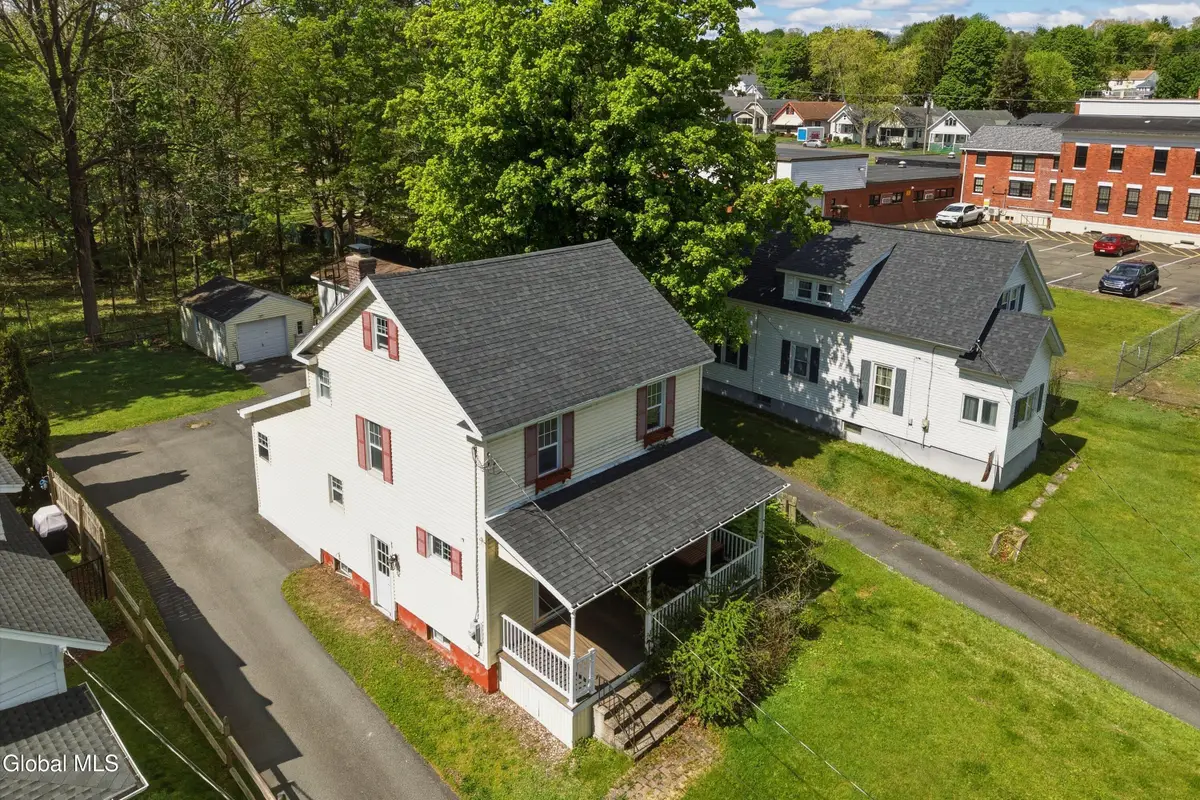 165 S Lake Avenue, Troy, NY 12180 - #1