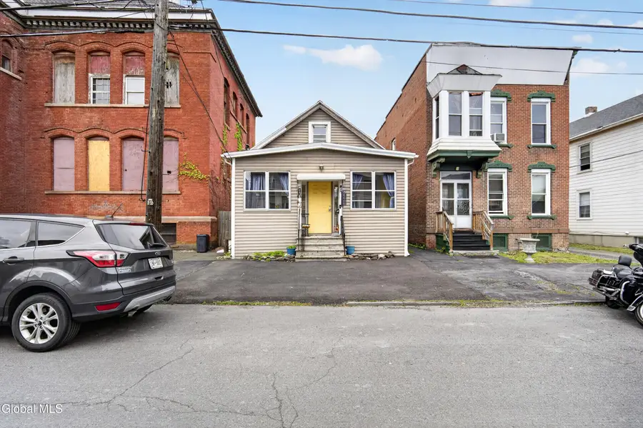 817 24th Street, Watervliet, NY 12189 - #2