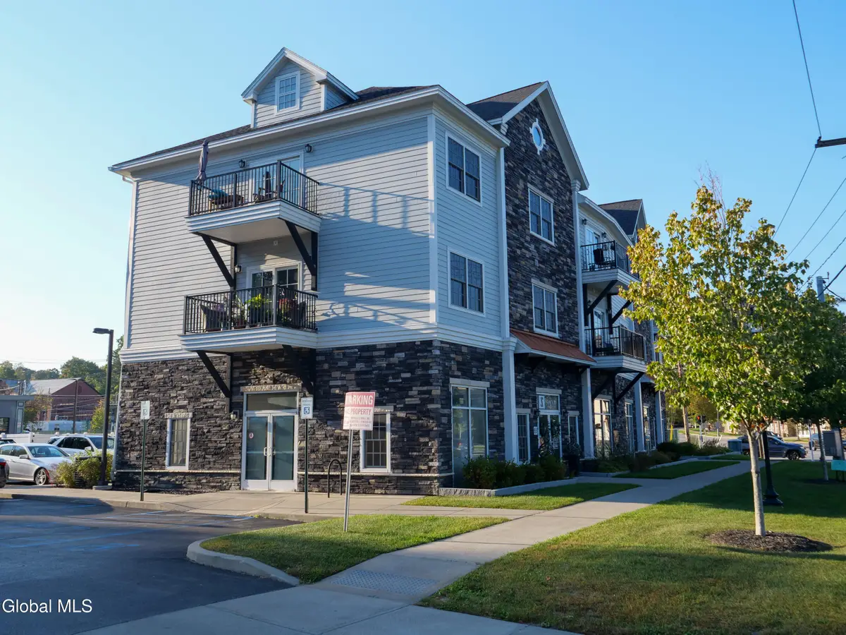97 East Avenue #APT 201, Saratoga Springs, NY 12866 - #1