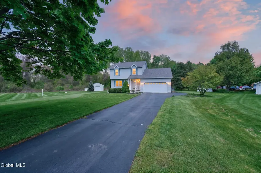 5 Center Court, Clifton Park, NY 12065 - #3