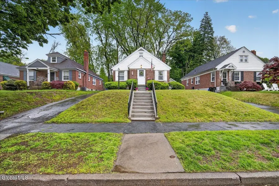 36 Pointview Drive, Troy, NY 12180 - #2