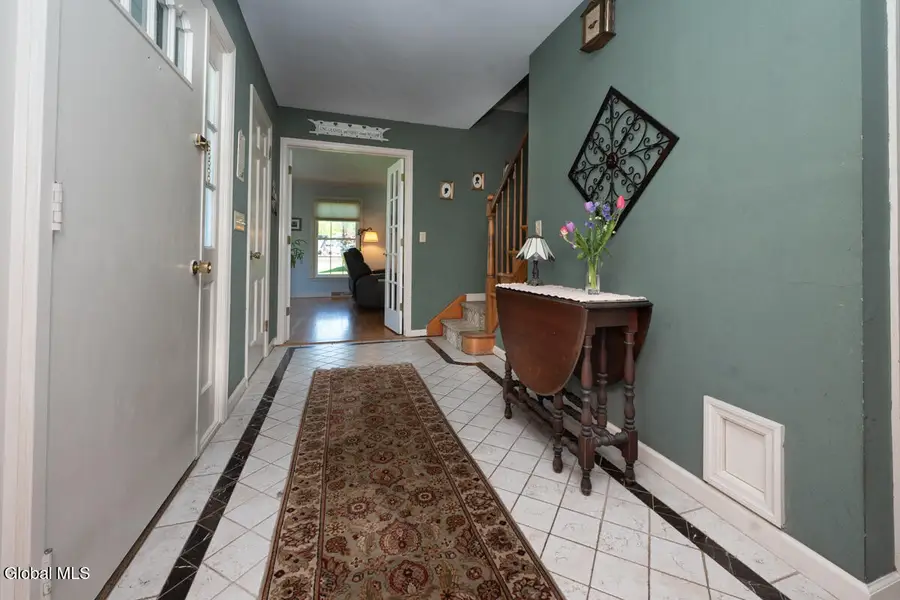 573 Jefferson Court, Guilderland, NY 12084 - #3