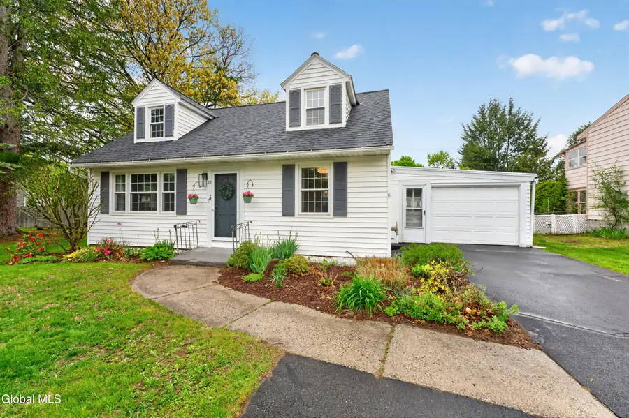 22 Chapman Drive, Westmere, NY 12203 - #2