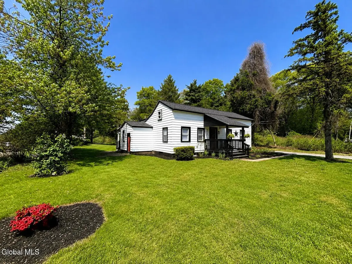 905 Balltown Road, Niskayuna, NY 12309 - #1