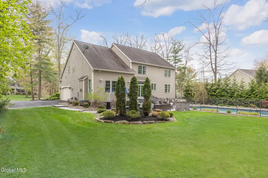 33 Magnolia Drive, Saratoga Springs, NY 12866 - #2