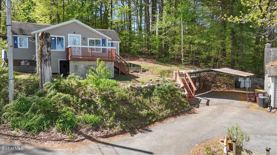 4 Aft Court, Saratoga Springs, NY 12866 - #3