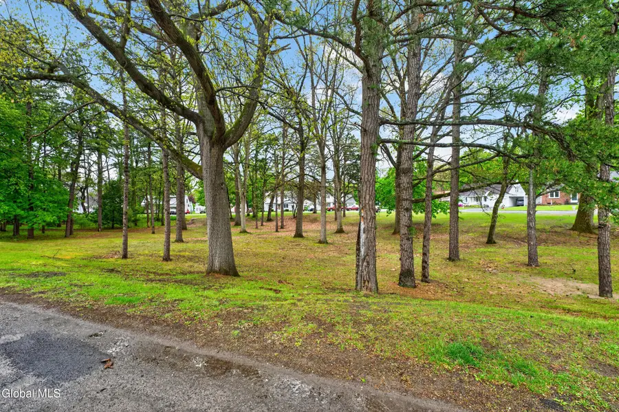 1026 Dudley Road, Rotterdam, NY 12303 - #2