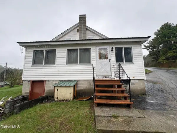 5 Barton Hill Road, Moriah, NY 12998