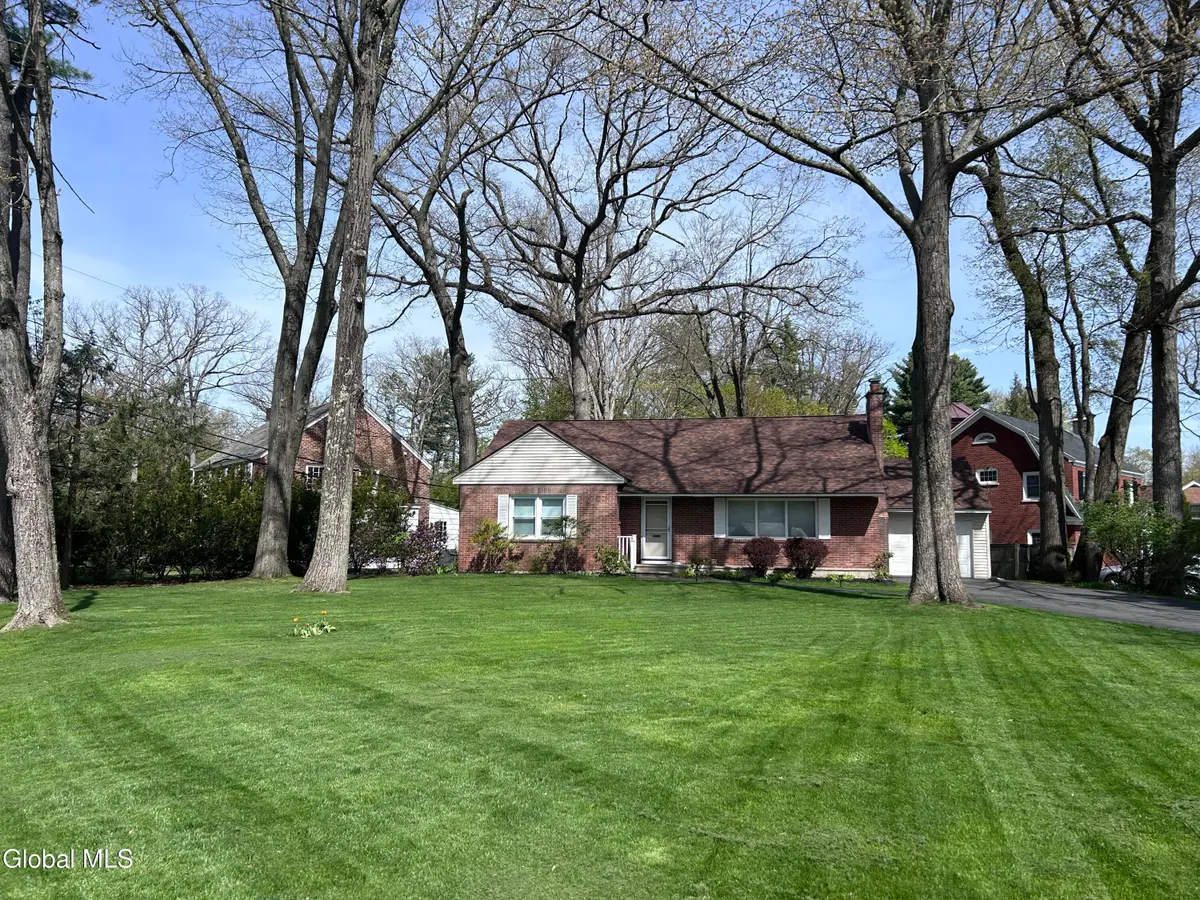 1737 Lexington Parkway, Niskayuna, NY 12309 - #1