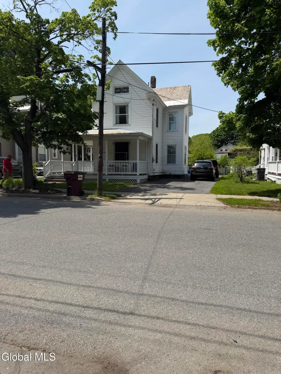52 Walnut Street, Glens Falls, NY 12801 - #3