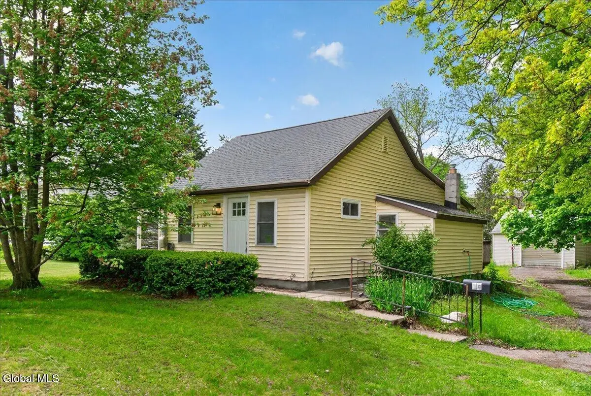 14 Mountain View Avenue, Colonie, NY 12205 - #1
