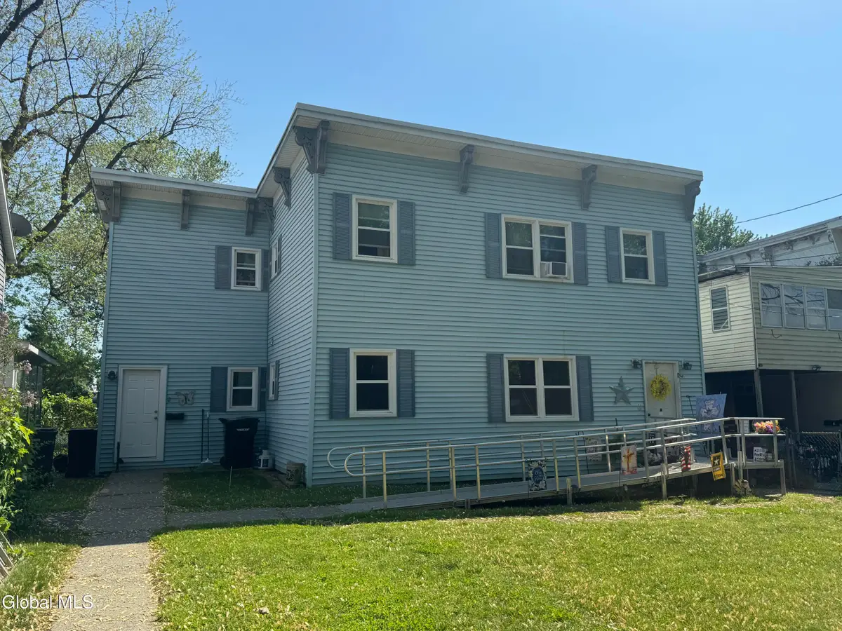 2 Mcloughlin Lane, Troy, NY 12180 - #1