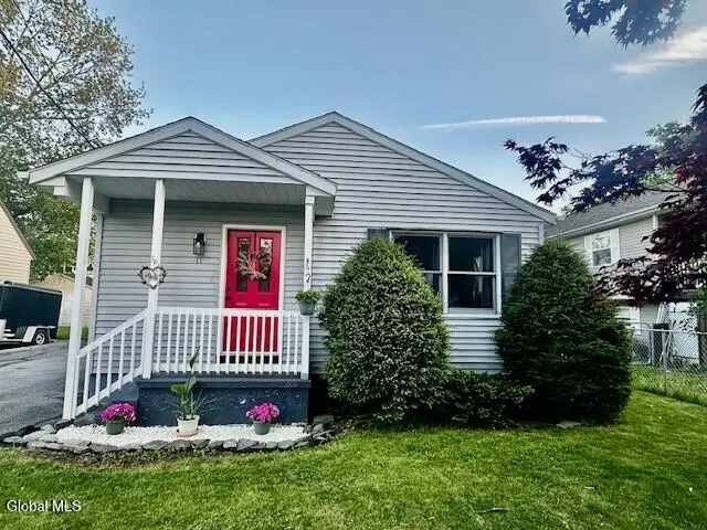 11 E Tremont Street, Glens Falls, NY 12801 - #1