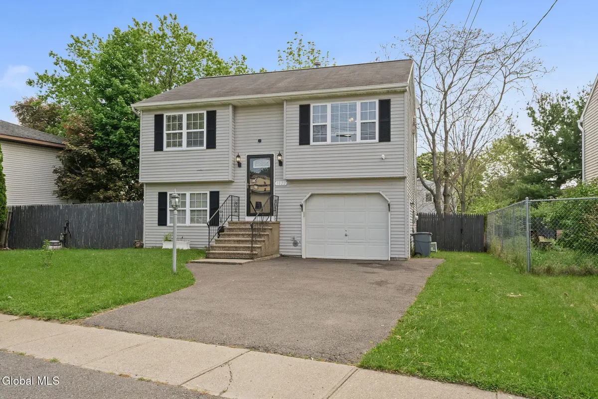1822 Avenue B, Watervliet, NY 12189 - #1