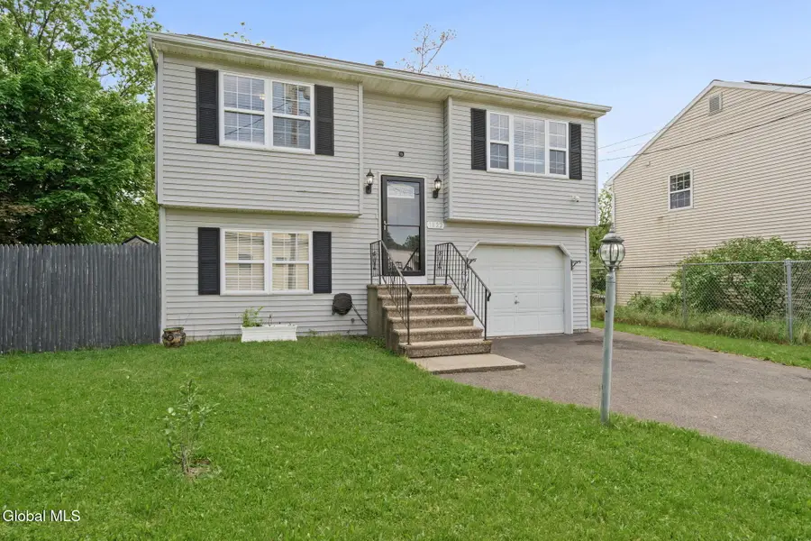 1822 Avenue B, Watervliet, NY 12189 - #3