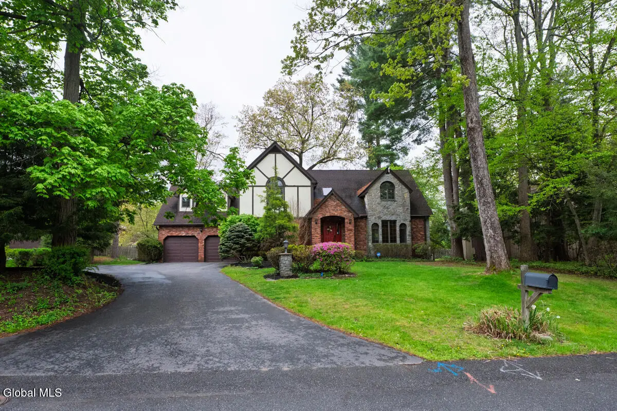 482 Spring Hollow Court, Westmere, NY 12203 - #1