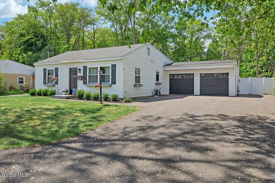 43 Vics Court, Colonie, NY 12205 - #2