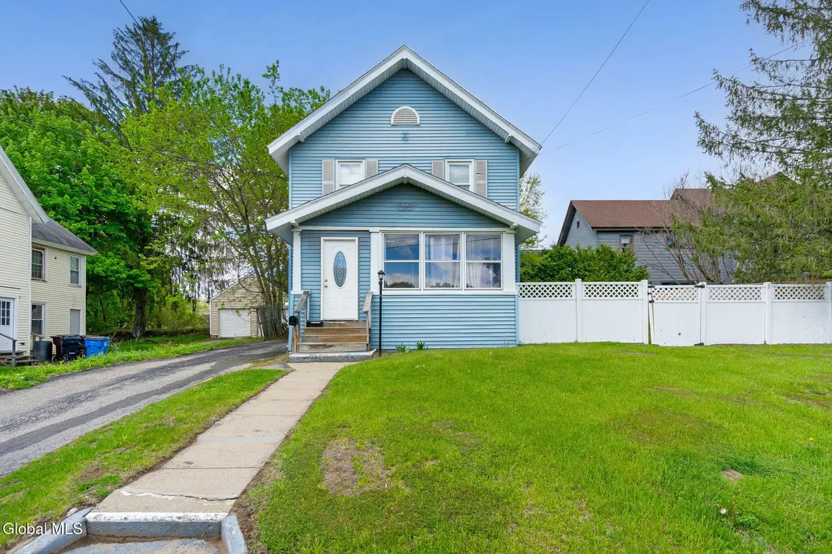 2 W 10th Avenue, Gloversville, NY 12078 - #1