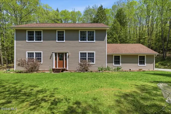 674 Momrow Road, Sand Lake, NY 12153
