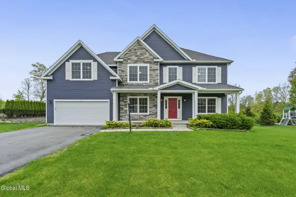 31 Stablegate Drive, Ballston, NY 12019