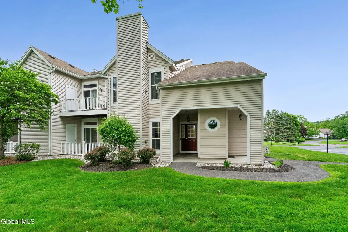 213 Diamond Rock Circle, Troy, NY 12182 - #1