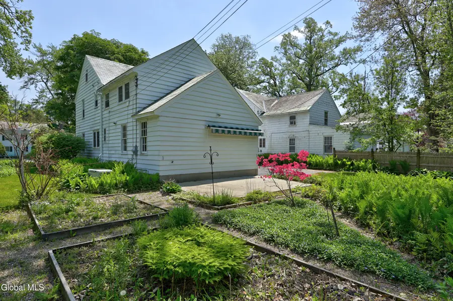 1555 Dean Street, Niskayuna, NY 12309 - #3