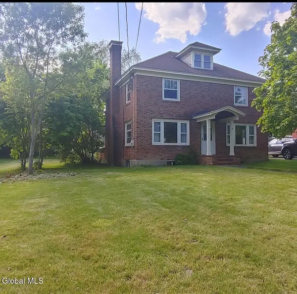 77 Mount Hope Avenue, Ticonderoga, NY 12883