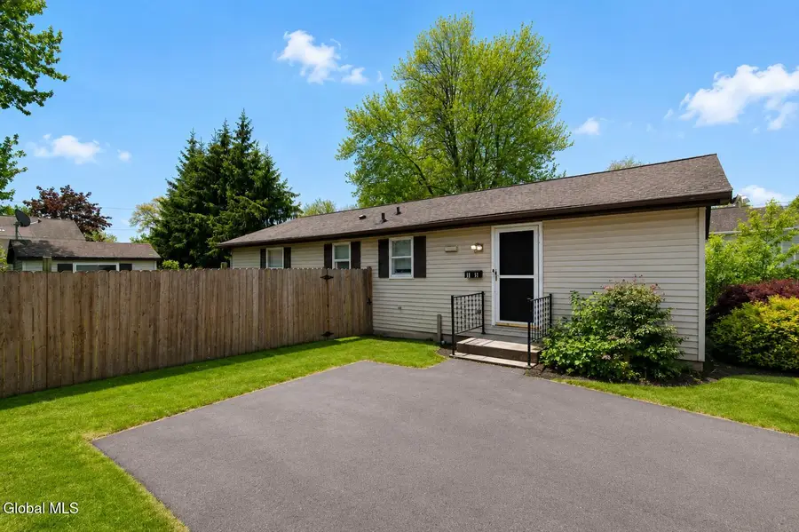 15 Maryland Avenue, Colonie, NY 12205 - #3