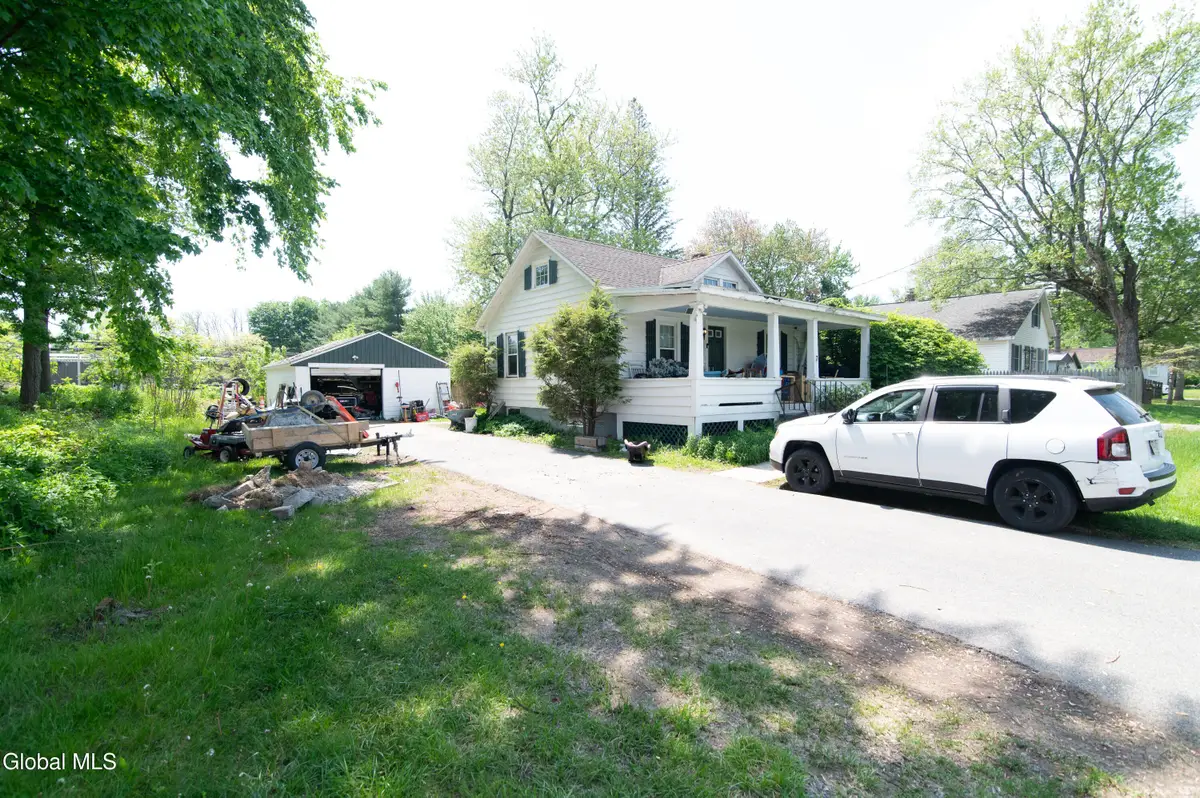 7 Maryland Avenue, Colonie, NY 12205 - #1
