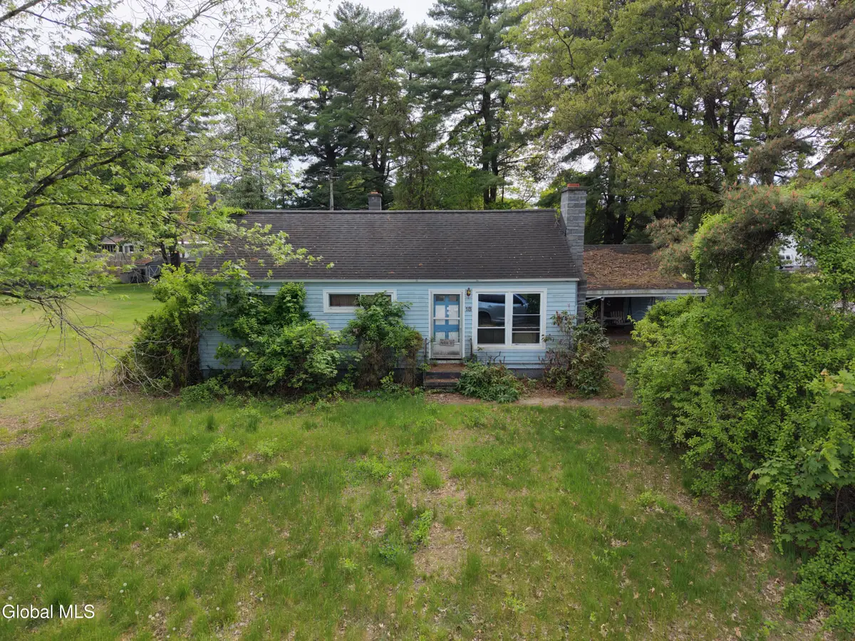 18 Park Drive, South Glens Falls, NY 12803 - #1