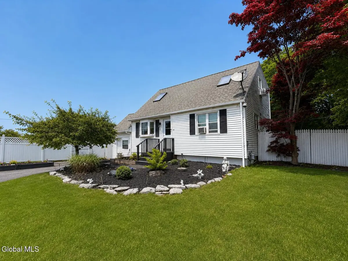 2 David Court, Colonie, NY 12205 - #1