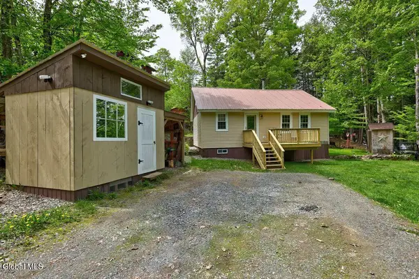 34 Lakeview Terrace, Hadley, NY 12835