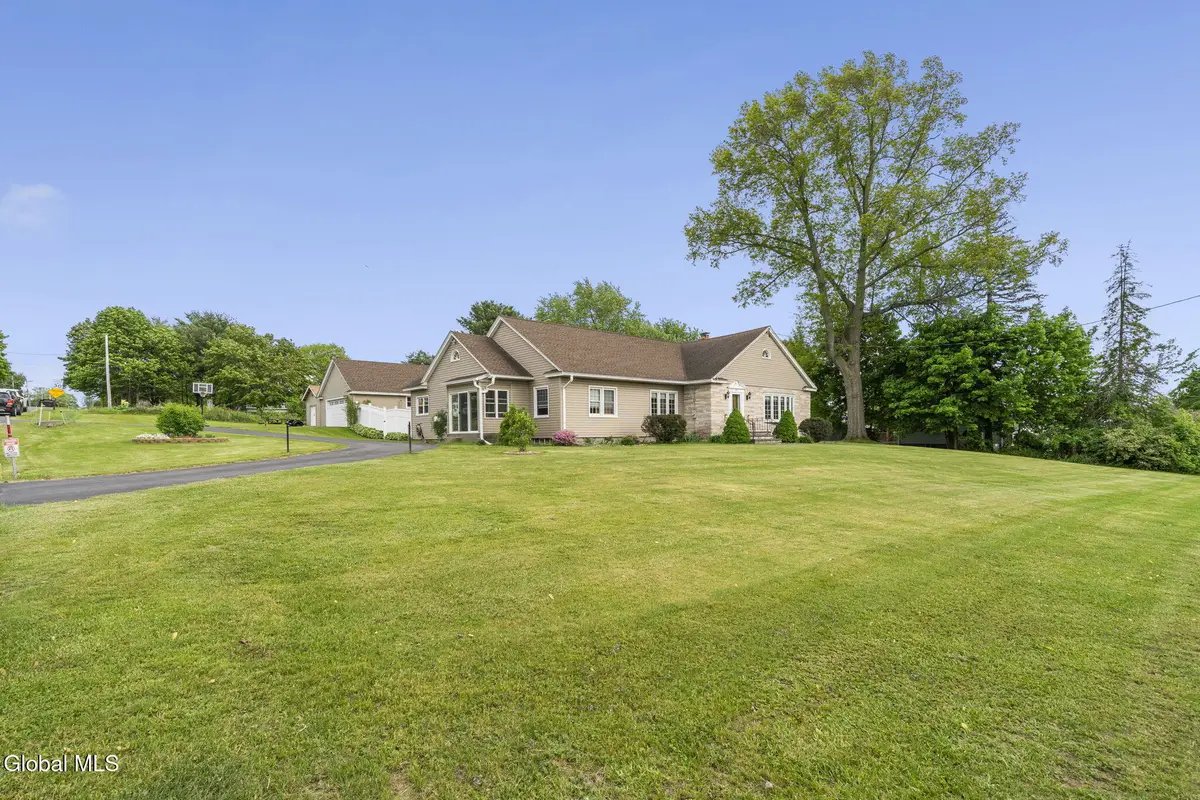 285 Market Street, Amsterdam, NY 12010 - #1
