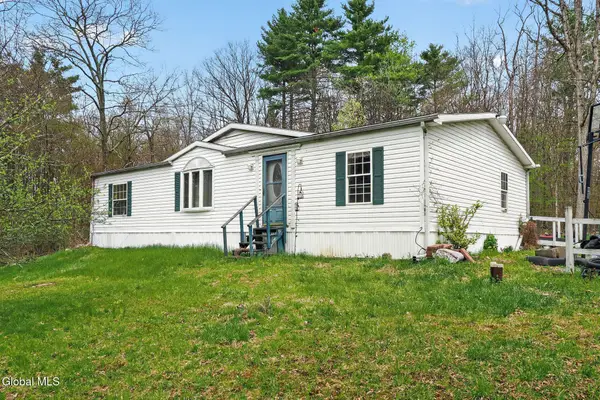 258 Tsatsawassa Lake Road, Nassau, NY 12062