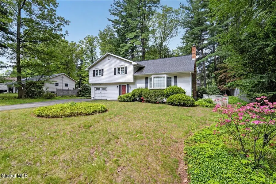 5 Peck Lane, Clifton Park, NY 12065 - #2
