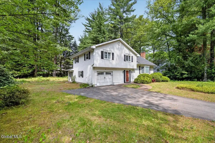 5 Peck Lane, Clifton Park, NY 12065 - #3
