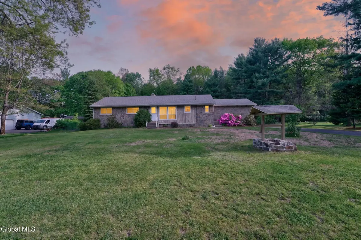 12 Maurice Lane, Clifton Park, NY 12065 - #1