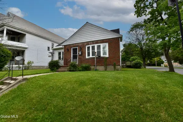 1702 Lenox Road, Schenectady, NY 12308