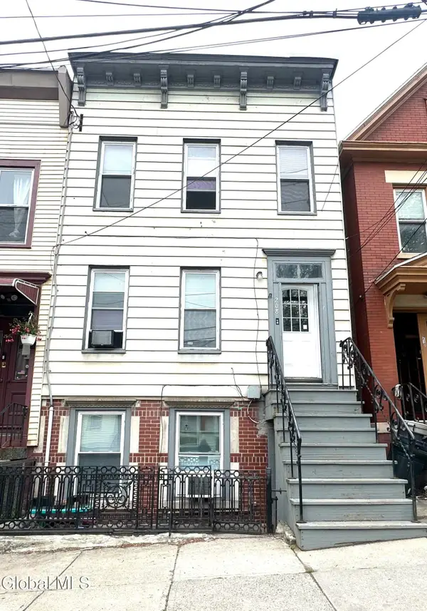 208 Myrtle Avenue, Albany, NY 12202