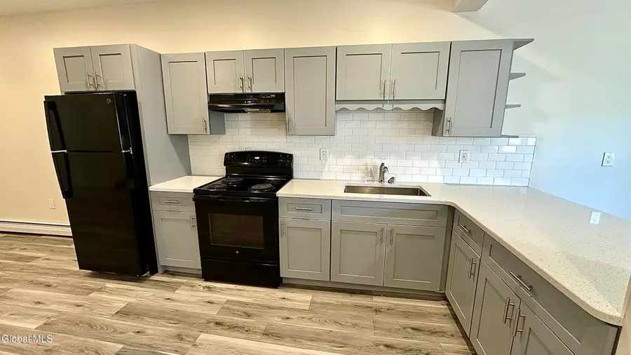 208 Myrtle Avenue, Albany, NY 12202 - #3