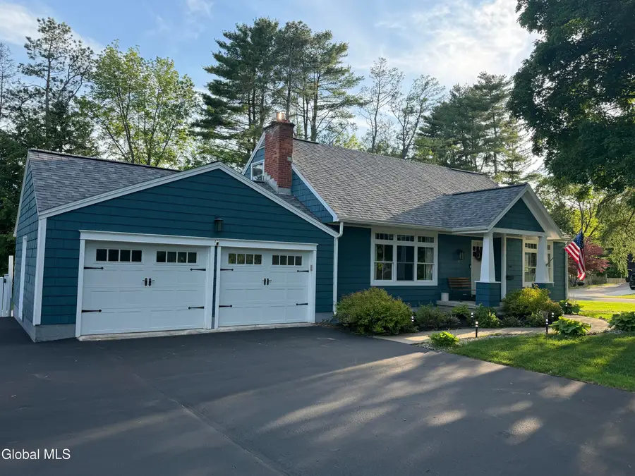 4 Lynnfield Drive, Queensbury, NY 12804 - #2