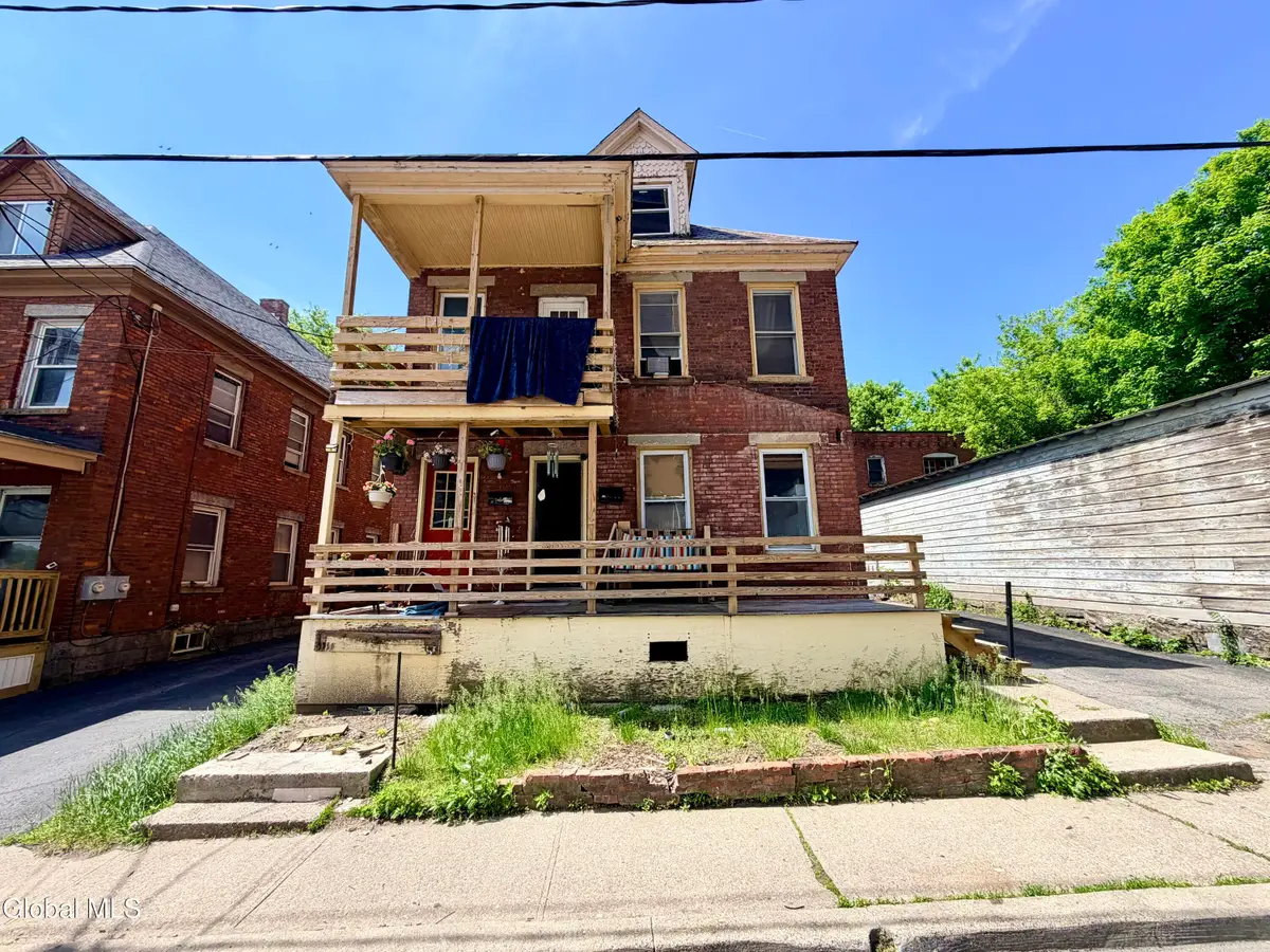 31 Elk Street, Amsterdam, NY 12010 - #1