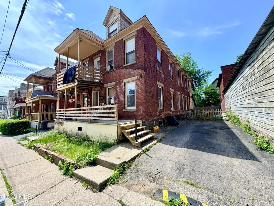 31 Elk Street, Amsterdam, NY 12010 - #3