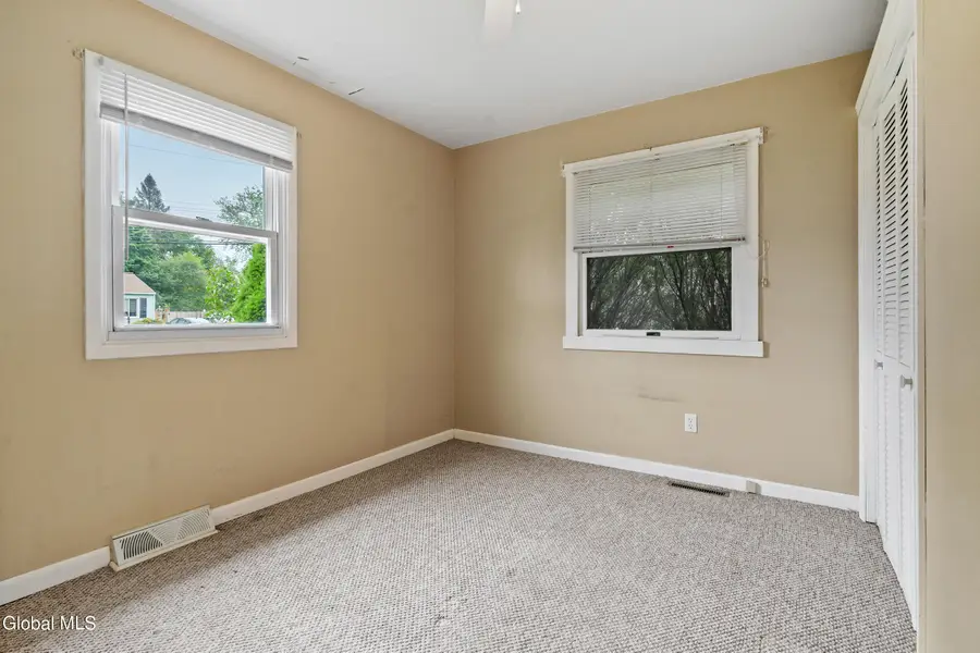 5 Mary Hadge Drive, Colonie, NY 12309 - #3