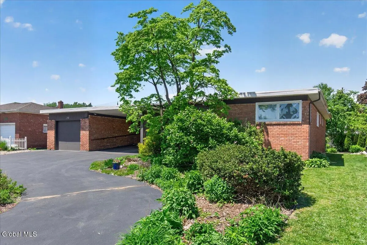 218 Ormond Street, Albany, NY 12208 - #1