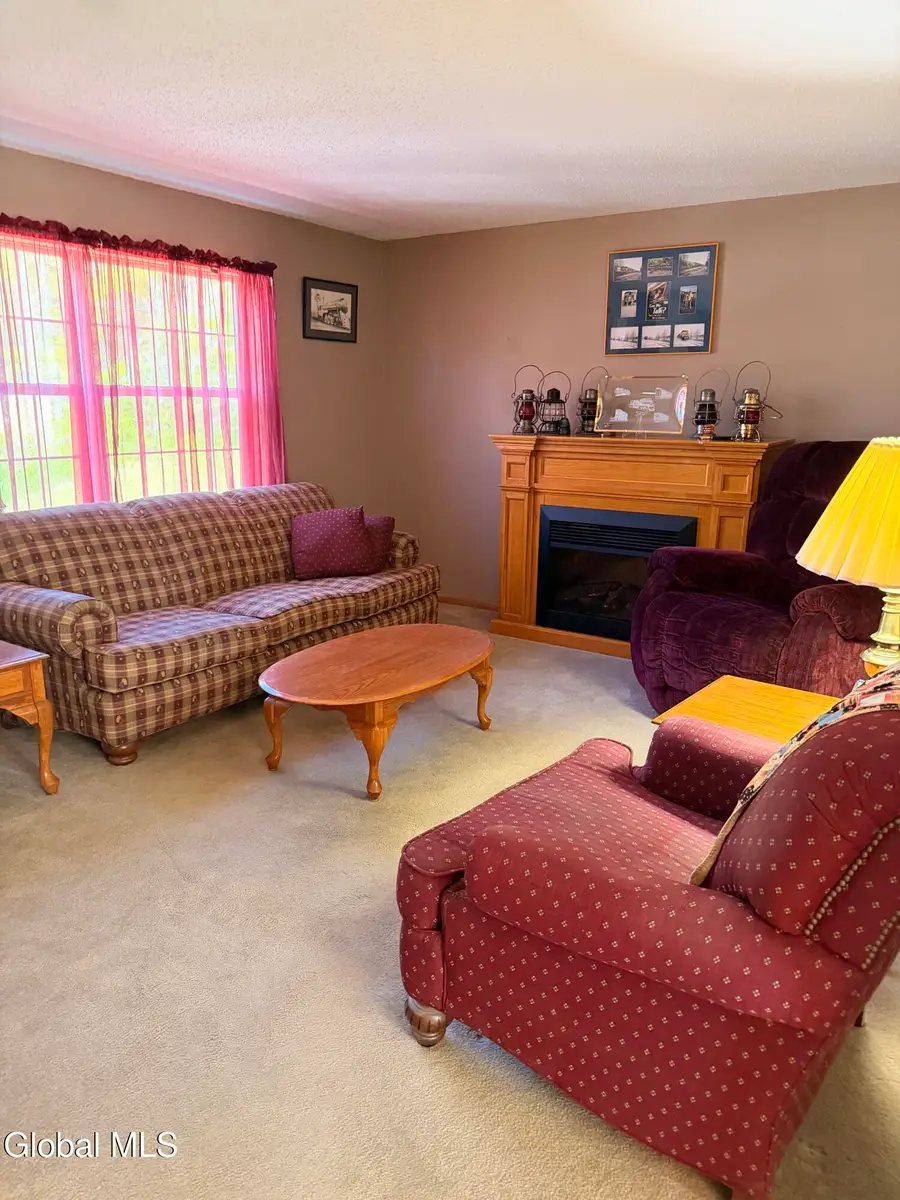 237 S Kingsboro Avenue, Gloversville, NY 12078 - #2
