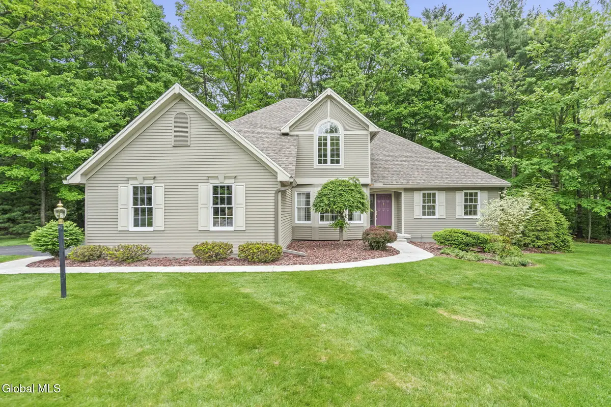 6 Ashley Place, Saratoga Springs, NY 12866 - #1