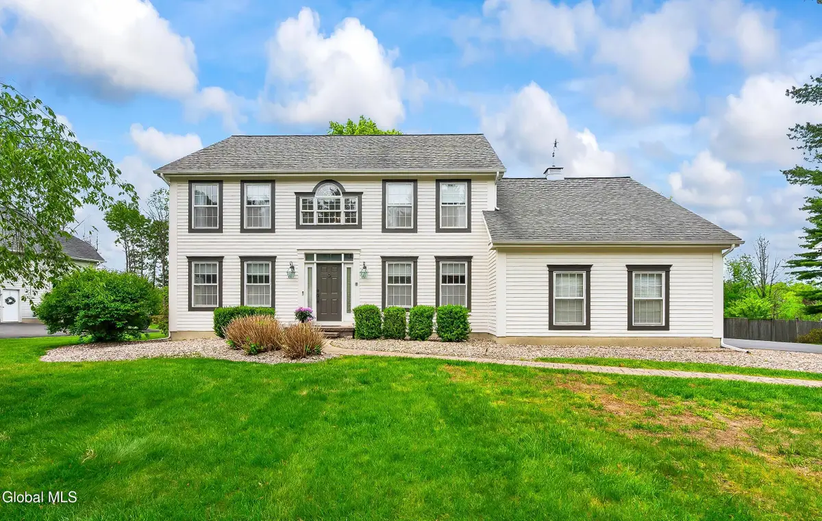 9 Owasco Court, Niskayuna, NY 12309 - #1